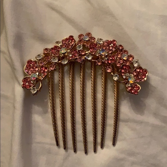Women’s flower hair comb - Picture 2 of 2